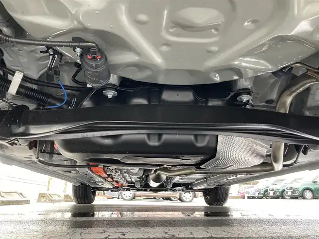 トヨタ アクア X 静岡県 2025(令7)年 0.3万km スーパーホワイトⅡ トヨタセーフティセンス/ディスプレイオーディオ/　（AM FM Bluetooth Miracast）/レーダークルーズコントロール/ドライブレコーダー（自動防眩インナーミラー装着車）/全方位モニター/バックカメラ/ETC/LEDヘッドライト/前後クリアランスソナー/ステアリングスイッチ/純正フロアマット/アイドリングストップ/ワンオーナー