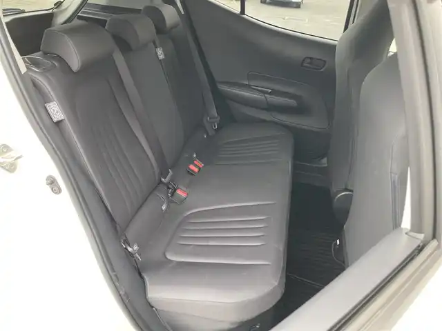 トヨタ アクア X 静岡県 2025(令7)年 0.3万km スーパーホワイトⅡ トヨタセーフティセンス/ディスプレイオーディオ/　（AM FM Bluetooth Miracast）/レーダークルーズコントロール/ドライブレコーダー（自動防眩インナーミラー装着車）/全方位モニター/バックカメラ/ETC/LEDヘッドライト/前後クリアランスソナー/ステアリングスイッチ/純正フロアマット/アイドリングストップ/ワンオーナー