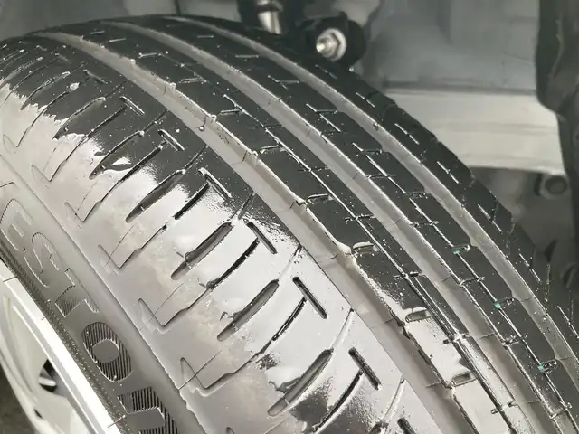 トヨタ アクア X 静岡県 2025(令7)年 0.3万km スーパーホワイトⅡ トヨタセーフティセンス/ディスプレイオーディオ/　（AM FM Bluetooth Miracast）/レーダークルーズコントロール/ドライブレコーダー（自動防眩インナーミラー装着車）/全方位モニター/バックカメラ/ETC/LEDヘッドライト/前後クリアランスソナー/ステアリングスイッチ/純正フロアマット/アイドリングストップ/ワンオーナー