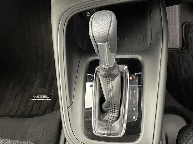 ホンダ ヴェゼル ハイブリッド e:HEV X 熊本県 2024(令6)年 1.2万km クリスタルブラックパール 禁煙車/アルパイン11インチディスプレイオーディオ（ApplCarPlay・BT・USB・HDMI）/バックカメラ　/ＥＴＣ　/レーダークルーズコントロール　/前後クリアランスソナー　/ブレーキホールド/電子パーキング/衝突軽減ブレーキ　/レーンキープアシスト　/横滑り防止　/ダウンヒルアシスト/純正フロアマット/純正16インチAW/オートライト/LEDヘッドライト/スマートキー/プッシュスタート