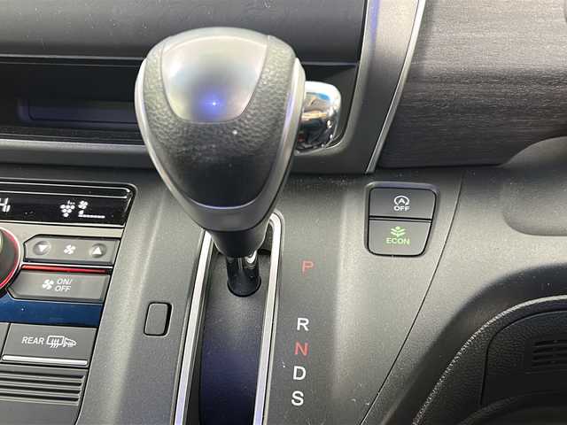 ホンダ フリード G ホンダセンシング 宮城県 2018(平30)年 6.6万km プレミアムスパークルブラックパール 純正ナビ/Ｂｌｕｅｔｏｏｔｈ/フルセグＴＶ/バックカメラ/両側パワースライドドア/衝突軽減ブレーキ（ＣＭＢＳ）/アダプティブクルーズコントロール/レーンキープアシスト/ハーフレザーシート/スペアキー/ビルトインETC/LEDヘッドライト/フォグランプ/アイドリングストップ/ワイパーデアイサー/ロールサンシェード