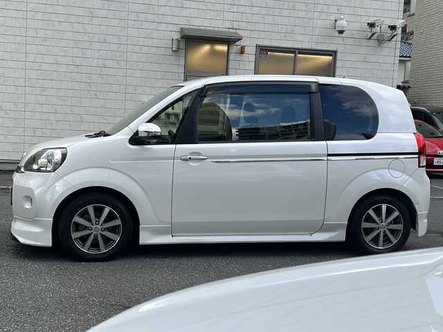 トヨタ ポルテ F 埼玉県 2015(平27)年 6.7万km ホワイトパールクリスタルシャイン 登録時66139km/ワンオーナー/バックカメラ/純正メモリナビ/　CD/Bluetooth/SDMSV/フルセグ/片側パワースライドドア/横滑り防止機能/社外15インチアルミホイール/キセノンオートライト/フォグランプ/純正フロアマット/ドアバイザー/電動格納ミラー/ウィンカーミラー/プッシュスタート/スマートキー×2/保証書/ナビ取扱説明書/取扱説明書