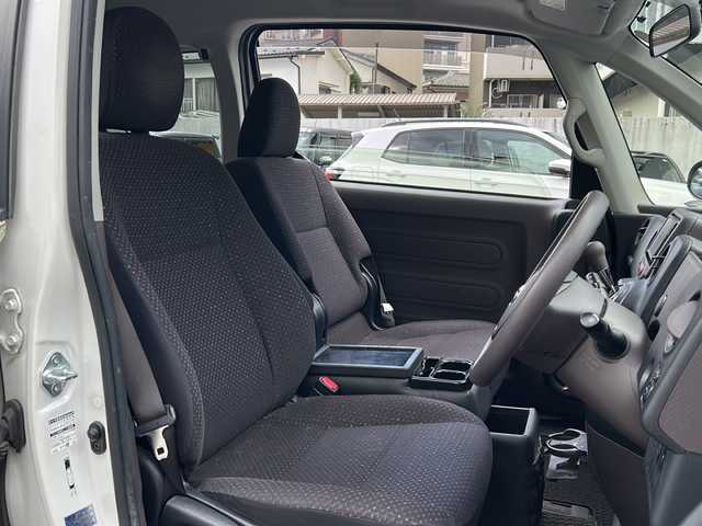 トヨタ ポルテ F 埼玉県 2015(平27)年 6.7万km ホワイトパールクリスタルシャイン 登録時66139km/ワンオーナー/バックカメラ/純正メモリナビ/　CD/Bluetooth/SDMSV/フルセグ/片側パワースライドドア/横滑り防止機能/社外15インチアルミホイール/キセノンオートライト/フォグランプ/純正フロアマット/ドアバイザー/電動格納ミラー/ウィンカーミラー/プッシュスタート/スマートキー×2/保証書/ナビ取扱説明書/取扱説明書