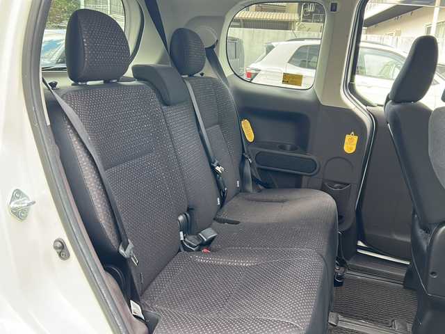 トヨタ ポルテ F 埼玉県 2015(平27)年 6.7万km ホワイトパールクリスタルシャイン 登録時66139km/ワンオーナー/バックカメラ/純正メモリナビ/　CD/Bluetooth/SDMSV/フルセグ/片側パワースライドドア/横滑り防止機能/社外15インチアルミホイール/キセノンオートライト/フォグランプ/純正フロアマット/ドアバイザー/電動格納ミラー/ウィンカーミラー/プッシュスタート/スマートキー×2/保証書/ナビ取扱説明書/取扱説明書