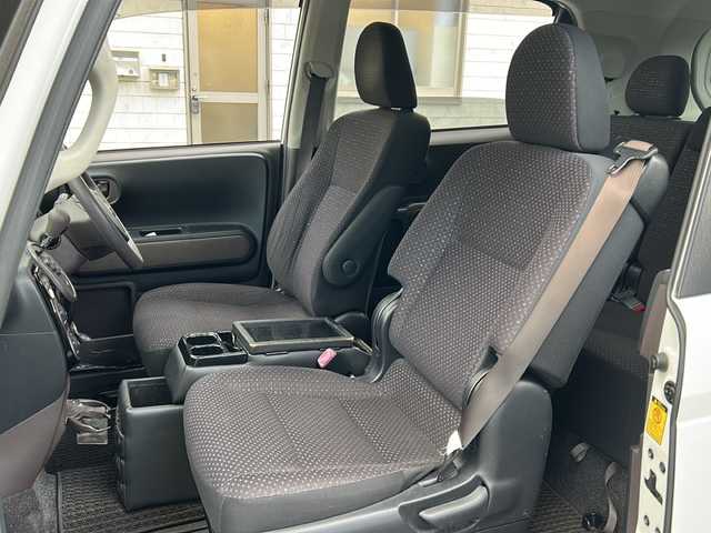 トヨタ ポルテ F 埼玉県 2015(平27)年 6.7万km ホワイトパールクリスタルシャイン 登録時66139km/ワンオーナー/バックカメラ/純正メモリナビ/　CD/Bluetooth/SDMSV/フルセグ/片側パワースライドドア/横滑り防止機能/社外15インチアルミホイール/キセノンオートライト/フォグランプ/純正フロアマット/ドアバイザー/電動格納ミラー/ウィンカーミラー/プッシュスタート/スマートキー×2/保証書/ナビ取扱説明書/取扱説明書