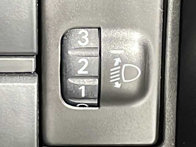 スズキ ハスラー HYBRID G 広島県 2021(令3)年 2.2万km クールカーキPM 運転席助手席シートヒーター/ＥＴＣ/オートライト/プッシュスタート/スマートキー/フロアマット/後方コーナーセンサー/カーテンエアバッグ/ヘッドライトレベライザー/オートエアコン/電動格納ミラー/エアバッグ(運転席/助手席/サイド/カーテン)