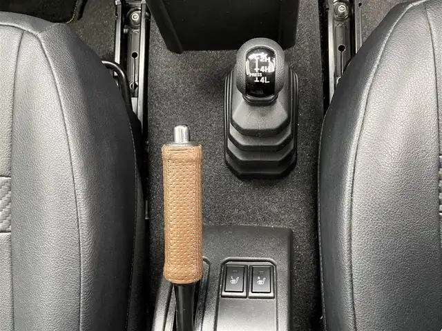 スズキ ジムニー シエラ JC 滋賀県 2019(令1)年 2.8万km ジャングルグリーン 純正8インチナビ/CD/DVD/USB/Bluetooth/フルセグテレビ/バックカメラ/セーフティセンス/クルーズコントロール/LEDヘッドライト/オートライト/フォグランプ/Ｄ/N席シートヒーター/ETC/プッシュスタート/スマートキー/純正フロアマット