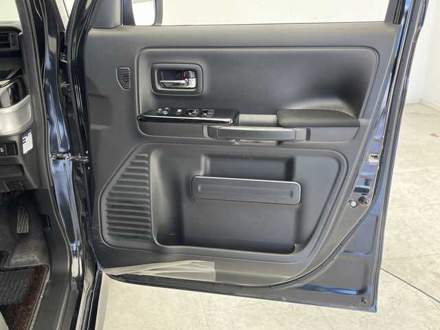 スズキ スペーシア カスタム HYBRID XS 千葉県 2021(令3)年 3.6万km ブルーイッシュブラックパール3 衝突軽減ブレーキ/レーンキープアシスト/レーダークルーズコントロール/全方位カメラ/純正SDナビ/（フルセグ/Bluetooth/CD/DVD/FM/AM）/ハーフレザーシート/シートヒーター（運転席のみ）/アイドリングストップ/LEDヘッドライト/フォグライト/ヘッドアップディスプレイ/電動格納ミラー/ロールサンシェード/シートバックテーブル