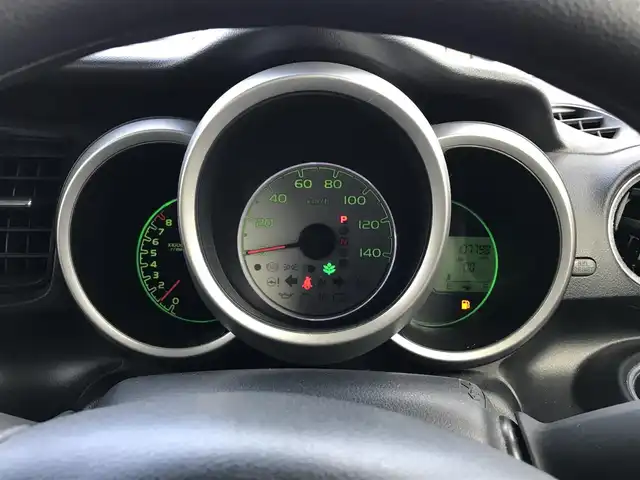 ホンダ Ｎ ＢＯＸ G SSパッケージ 鳥取県 2013(平25)年 10.8万km ヒダマリアイボリーパール ４・W・D/純正CDオーディオ/両側パワースライドドア/横滑り防止装置/プッシュエンジンスタート/アイドリングストップ/ウィンカーミラー/電動格納ミラー/ステアリングスイッチ/社外１４インチアルミ/オートエアコン/フロアマット/ドアバイザー