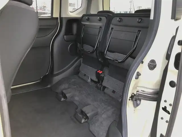 ホンダ Ｎ ＢＯＸ G SSパッケージ 鳥取県 2013(平25)年 10.8万km ヒダマリアイボリーパール ４・W・D/純正CDオーディオ/両側パワースライドドア/横滑り防止装置/プッシュエンジンスタート/アイドリングストップ/ウィンカーミラー/電動格納ミラー/ステアリングスイッチ/社外１４インチアルミ/オートエアコン/フロアマット/ドアバイザー