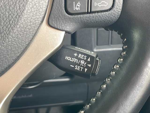 レクサス ＮＸ 300h Iパッケージ 島根県 2019(平31)年 6.4万km ソニッククォーツ ・４ＷＤ/・スカイルーフ/・レザーシート/・前後ドライブレコーダー/・ＥＴＣ２.０/・全周囲カメラ/・ステアリングスイッチ/・フルセグＴＶ/・ＡＭ／ＦＭ／ＣＤ／ＤＶＤ／ＢＴ／ＵＳＢ/・前席パワーシート/・メモリーシート(運転席)/・前席シートヒーター/・ステアリングヒーター/・衝突被害軽減ブレーキ/・車線逸脱警報/・横滑り防止機能/・ＢＳＭ/・追従型クルーズコントロール/・パワーバックドア/・電動パーキング/・オートブレーキホールド/・オートハイビーム/・純正ＡＷ/・スペアキー