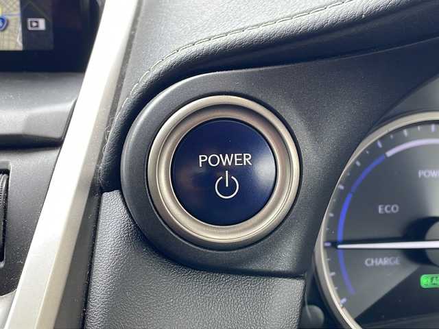 レクサス ＮＸ 300h Iパッケージ 島根県 2019(平31)年 6.4万km ソニッククォーツ ・４ＷＤ/・スカイルーフ/・レザーシート/・前後ドライブレコーダー/・ＥＴＣ２.０/・全周囲カメラ/・ステアリングスイッチ/・フルセグＴＶ/・ＡＭ／ＦＭ／ＣＤ／ＤＶＤ／ＢＴ／ＵＳＢ/・前席パワーシート/・メモリーシート(運転席)/・前席シートヒーター/・ステアリングヒーター/・衝突被害軽減ブレーキ/・車線逸脱警報/・横滑り防止機能/・ＢＳＭ/・追従型クルーズコントロール/・パワーバックドア/・電動パーキング/・オートブレーキホールド/・オートハイビーム/・純正ＡＷ/・スペアキー