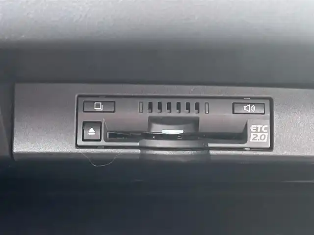 レクサス ＮＸ 300h Iパッケージ 島根県 2019(平31)年 6.4万km ソニッククォーツ ガラスルーフ/純正ナビ/CD/DVD/Blu-ray/DTV/Bluetooth/USB/パノラミックビューモニター/赤革シート/シートヒーター /パワーシート/メモリーシート /三眼LEDオートライト/オートハイビーム/ドライブレコーダー/ビルトインETC2.0/ステアリングスイッチ/ステアリングヒーター/スマートキー/プッシュスタート /純正アルミホイール/パワーバックドア