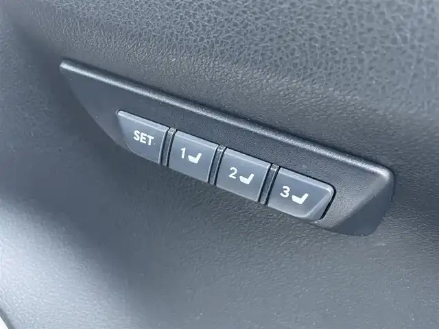 レクサス ＮＸ 300h Iパッケージ 島根県 2019(平31)年 6.4万km ソニッククォーツ ガラスルーフ/純正ナビ/CD/DVD/Blu-ray/DTV/Bluetooth/USB/パノラミックビューモニター/赤革シート/シートヒーター /パワーシート/メモリーシート /三眼LEDオートライト/オートハイビーム/ドライブレコーダー/ビルトインETC2.0/ステアリングスイッチ/ステアリングヒーター/スマートキー/プッシュスタート /純正アルミホイール/パワーバックドア