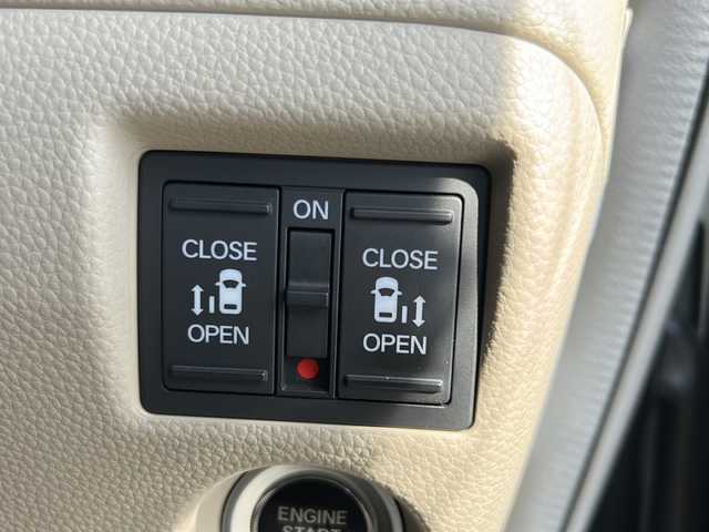ホンダ Ｎ ＢＯＸ G EX ターボ ホンダセンシング 福岡県 2018(平30)年 10.9万km クリスタルブラックパール 純正ディスプレイオーディオ USB ワンセグ　両側パワースライドドア　スマートキー　バックカメラ　プッシュスタートエンジン　ビルトインETC　純正フロアマット　ホンダセンシング　クルコン レーンアシスト　横滑り防止装置　純正LEDヘッドライト　アイドリングストップ　取扱説明書　保証書