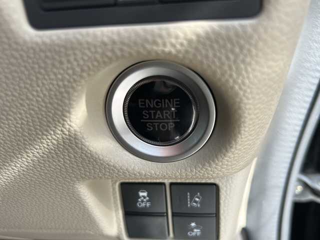 ホンダ Ｎ ＢＯＸ G EX ターボ ホンダセンシング 福岡県 2018(平30)年 10.9万km クリスタルブラックパール 純正ディスプレイオーディオ USB ワンセグ　両側パワースライドドア　スマートキー　バックカメラ　プッシュスタートエンジン　ビルトインETC　純正フロアマット　ホンダセンシング　クルコン レーンアシスト　横滑り防止装置　純正LEDヘッドライト　アイドリングストップ　取扱説明書　保証書
