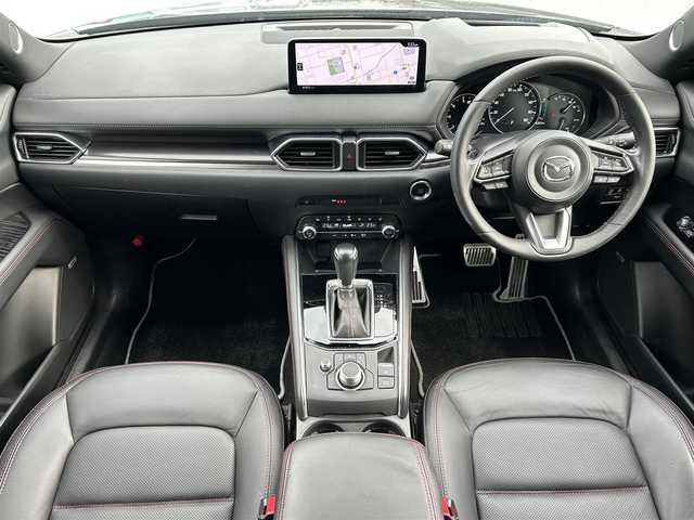 マツダ ＣＸ－５ XD スポーツアピアランス 滋賀県 2022(令4)年 6.3万km ジェットブラックマイカ ディーゼル/4WD(F4)/6速AT/電動スライドガラスサンルーフ/BOSEサウンド/10.25インチ純正ナビ/(FM/AM/フルセグ/Bluetooth)/３６０°ビュー・モニター/バックカメラ/ETC/ワイヤレス充電/プリクラッシュブレーキアシスト	/ブラインドスポットモニタリング（ＢＳＭ）/リアクロストラフィックアラート（ＲＣＴＡ）/レーンキープアシスト	/レーダークルーズコントロール/標識検知機能/運転席・助手席シートヒーター/シートメモリー/アイドリングストップ	/電動格納ミラー/電動リアゲート/電動パーキング/ブレーキホールド/革巻きステアリング/ステアリングスイッチ/ステアリングヒーター/パドルシフト/ヘッドアップディスプレイ/オートライト/LEDヘッドライト/フロントフォグ/自動防眩ミラー/フルオートエアコン/プッシュスタート/スマートキー/純正フロアマット/トノカバー