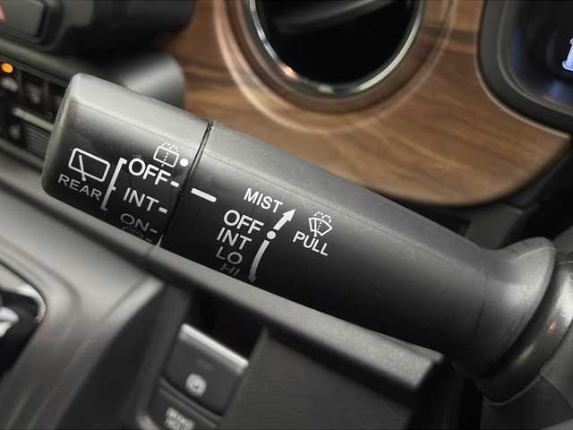 ホンダ Ｎ ＯＮＥ オリジナル スタイル+アーバン 長野県 2024(令6)年 1.9万km プラチナホワイトパール 純正ナビ　LXU－247NBi/(ワンセグ/Bluetooth/CD/USB）/バックカメラ/衝突軽減ブレーキ/レーンキープアシスト/レーダークルーズコントロール/ETC/前後ドライブレコーダー/前席シートヒーター/ハーフレザーシート/LEDヘッドライト/ステアリングスイッチ/ウィンカーミラー/ヘッドライトレベライザー/電子パーキング/スマートキー/スペアキー/保証書/取扱説明書