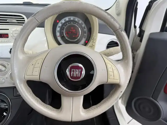 フィアット ５００ 1．4 16V ポップ 愛知県 2008(平20)年 10.4万km 白 純正オーディオ/CDプレイヤー/純正フロアマット/ハロゲンヘッドライト/フロントフォグランプ/パワーステアリング/パワーウィンドウ/ABS/エアバッグ（W/サイド/カーテン）/取扱説明書/保証書/リモコンキー