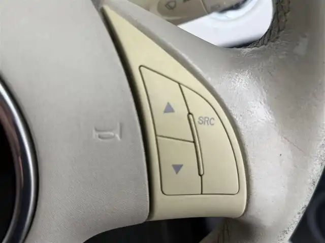 フィアット ５００ 1．4 16V ポップ 愛知県 2008(平20)年 10.4万km 白 純正オーディオ/CDプレイヤー/純正フロアマット/ハロゲンヘッドライト/フロントフォグランプ/パワーステアリング/パワーウィンドウ/ABS/エアバッグ（W/サイド/カーテン）/取扱説明書/保証書/リモコンキー
