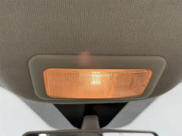 フィアット ５００ 1．4 16V ポップ 愛知県 2008(平20)年 10.4万km 白 純正オーディオ/CDプレイヤー/純正フロアマット/ハロゲンヘッドライト/フロントフォグランプ/パワーステアリング/パワーウィンドウ/ABS/エアバッグ（W/サイド/カーテン）/取扱説明書/保証書/リモコンキー