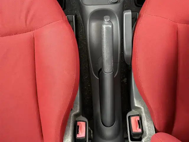 フィアット ５００ 1．4 16V ポップ 愛知県 2008(平20)年 10.4万km 白 純正オーディオ/CDプレイヤー/純正フロアマット/ハロゲンヘッドライト/フロントフォグランプ/パワーステアリング/パワーウィンドウ/ABS/エアバッグ（W/サイド/カーテン）/取扱説明書/保証書/リモコンキー