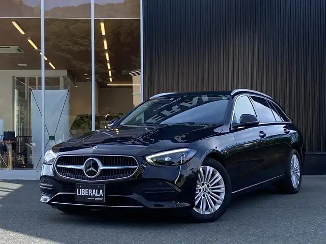 メルセデス・ベンツ Ｍ・ベンツ Ｃ２００ ステーションワゴンアバンギャルド 福岡県 2022(令4)年 2.3万km オブシディアンブラック ベーシックパッケージ/HUD/レーダーセーフティパッケージ/360度カメラ/パワーテールゲート/純正HDDナビ/フルセグTV/ETC/黒半革/シートヒーター/純正17インチAW/LEDヘッドライト/ブラインドスポット/レーンキープ/アダプティブクルーズコントロール/前後ドラレコ/スマートキー/アンビエントライト
