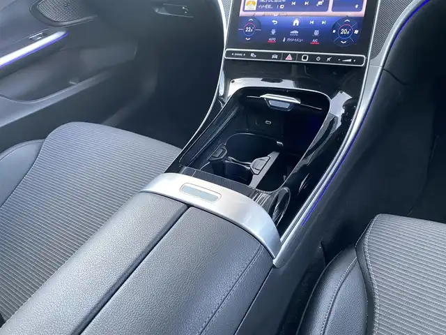 メルセデス・ベンツ Ｍ・ベンツ Ｃ２００ ステーションワゴンアバンギャルド 福岡県 2022(令4)年 2.3万km オブシディアンブラック ベーシックパッケージ/HUD/レーダーセーフティパッケージ/360度カメラ/パワーテールゲート/純正HDDナビ/フルセグTV/ETC/黒半革/シートヒーター/純正17インチAW/LEDヘッドライト/ブラインドスポット/レーンキープ/アダプティブクルーズコントロール/前後ドラレコ/スマートキー/アンビエントライト