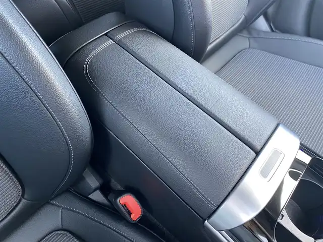 メルセデス・ベンツ Ｍ・ベンツ Ｃ２００ ステーションワゴンアバンギャルド 福岡県 2022(令4)年 2.3万km オブシディアンブラック ベーシックパッケージ/HUD/レーダーセーフティパッケージ/360度カメラ/パワーテールゲート/純正HDDナビ/フルセグTV/ETC/黒半革/シートヒーター/純正17インチAW/LEDヘッドライト/ブラインドスポット/レーンキープ/アダプティブクルーズコントロール/前後ドラレコ/スマートキー/アンビエントライト