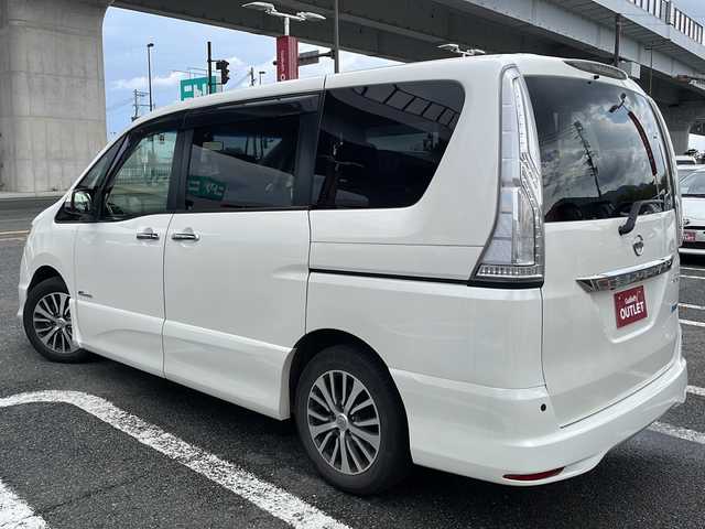 日産 セレナ ハイウェイスター Sハイブリッド 福岡県 2015(平27)年 8.9万km ブリリアントホワイトパール 両側パワースライドドア/ETC/前後ドライブレコーダー/Bluetooth接続
