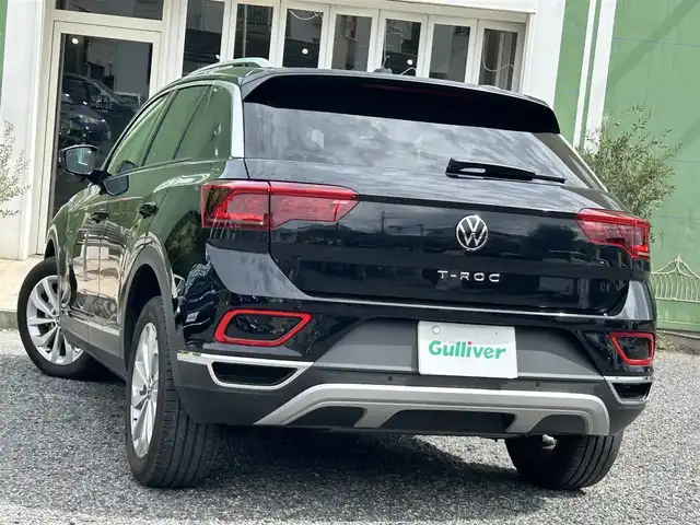 フォルクスワーゲン ＶＷ Ｔ－ロック TSI スタイル 埼玉県 2022(令4)年 1.5万km 黒 ワンオーナー車/黒革シート/前席シートヒーター/純正ナビTV/バックカメラ/前後ドラレコ/ETC/パワーバックドア/LEDヘッドライト/クリアランスソナー/アクティブクルーズコントロール/衝突軽減ブレーキ/プッシュスタート/スマートキー/走行１４４９９キロ/保証書付整備手帳/取扱説明書