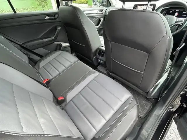 フォルクスワーゲン ＶＷ Ｔ－ロック TSI スタイル 埼玉県 2022(令4)年 1.5万km 黒 ワンオーナー車/黒革シート/前席シートヒーター/純正ナビTV/バックカメラ/前後ドラレコ/ETC/パワーバックドア/LEDヘッドライト/クリアランスソナー/アクティブクルーズコントロール/衝突軽減ブレーキ/プッシュスタート/スマートキー/走行１４４９９キロ/保証書付整備手帳/取扱説明書