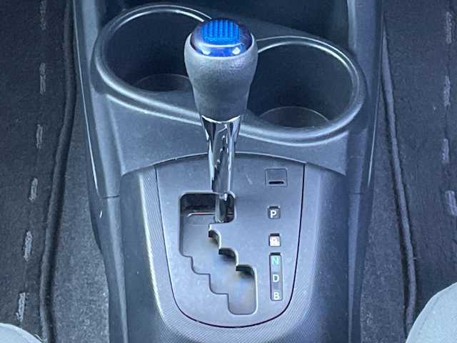 トヨタ アクア S 千葉県 2017(平29)年 3.5万km クールソーダメタリック 純正9インチナビ/(フルセグTV/BT/CD/DVD/FM/AM)/バックカメラ/ビルトインETC/アイドリングストップ/オートライト/シートリフター/プッシュスタート/スマートキー/フロアマット/スペアキー/保証書