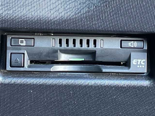 トヨタ アクア S 千葉県 2017(平29)年 3.5万km クールソーダメタリック 純正9インチナビ/(フルセグTV/BT/CD/DVD/FM/AM)/バックカメラ/ビルトインETC/アイドリングストップ/オートライト/シートリフター/プッシュスタート/スマートキー/フロアマット/スペアキー/保証書