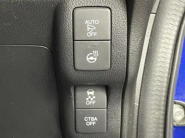 ホンダ Ｎ ＢＯＸ スラッシュ X ターボパッケージ 道央・札幌 2015(平27)年 7.3万km 青Ⅱ ・４WD/・純正メモリナビ/・CD/DVD/BT/フルセグ/SD/AUX/iPod/・ETC/・衝突軽減ブレーキ/・横滑り防止装置/・アイドリングストップ/・CTBA/・前席シートヒーター/・ステアリングヒーター/・モード切替ステアリング/・ワイヤレス充電/・電動パーキングブレーキ/・パドルシフト/・ピタ駐ミラー/・ドアバイザー/・電動格納ウィンカーミラー/・純正フロアマット/・純正15インチAW/・プッシュスタート/・スマートキー/・スペアキー