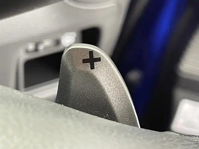 ホンダ Ｎ ＢＯＸ スラッシュ X ターボパッケージ 道央・札幌 2015(平27)年 7.3万km 青Ⅱ ・４WD/・純正メモリナビ/・CD/DVD/BT/フルセグ/SD/AUX/iPod/・ETC/・衝突軽減ブレーキ/・横滑り防止装置/・アイドリングストップ/・CTBA/・前席シートヒーター/・ステアリングヒーター/・モード切替ステアリング/・ワイヤレス充電/・電動パーキングブレーキ/・パドルシフト/・ピタ駐ミラー/・ドアバイザー/・電動格納ウィンカーミラー/・純正フロアマット/・純正15インチAW/・プッシュスタート/・スマートキー/・スペアキー