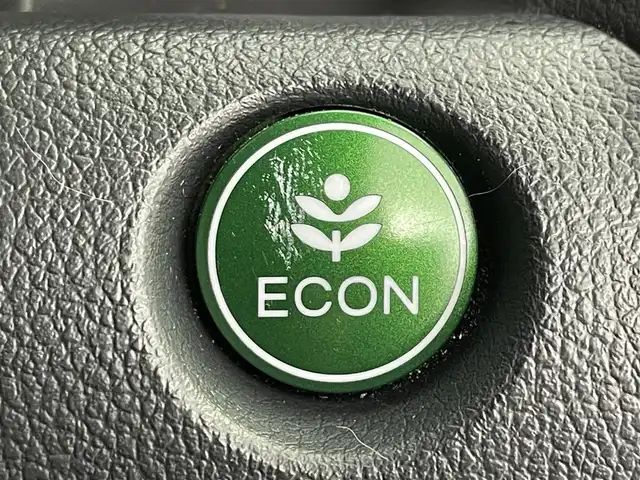 ホンダ Ｎ ＢＯＸ スラッシュ X ターボパッケージ 道央・札幌 2015(平27)年 7.3万km 青Ⅱ ・４WD/・純正メモリナビ/・CD/DVD/BT/フルセグ/SD/AUX/iPod/・ETC/・衝突軽減ブレーキ/・横滑り防止装置/・アイドリングストップ/・CTBA/・前席シートヒーター/・ステアリングヒーター/・モード切替ステアリング/・ワイヤレス充電/・電動パーキングブレーキ/・パドルシフト/・ピタ駐ミラー/・ドアバイザー/・電動格納ウィンカーミラー/・純正フロアマット/・純正15インチAW/・プッシュスタート/・スマートキー/・スペアキー