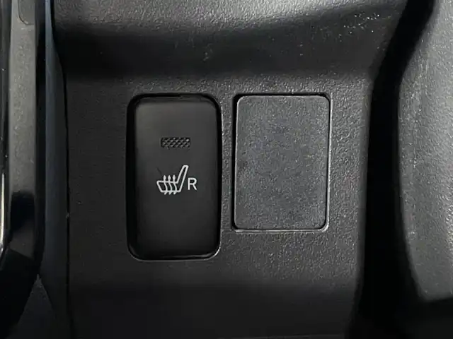 ダイハツ ウェイク L SA Ⅲ 道南・函館 2018(平30)年 6.8万km フレッシュグリーンM /社外ナビ//ワンセグTV//ドライブレコーダー//ETC//両側パワースライドドア//衝突被害軽減システム//オートマチックハイビーム//オートライト//運転席シートヒーター//スマートキー//エンジンプッシュスタート