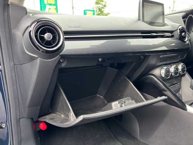 マツダ デミオ 13S 長野県 2014(平26)年 2.3万km ディープクリスタルブルーマイカ 純正SDナビ/フルセグTV/Bluetooth Audio/前後ドライブレコーダー/アイドリングストップ/LEDヘッドライト/衝突軽減ブレーキ/純正フロアマット/プッシュスタート/スマートキー/ドアバイザー/オートライト/HIDライト/スペア1本/ETC/Wエアバッグ