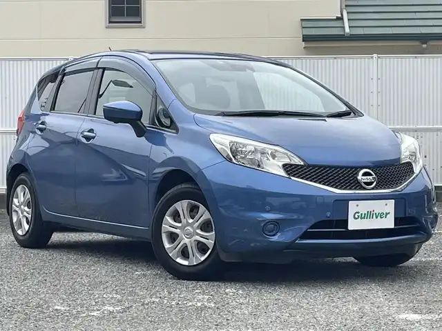 日産 ノート XVセレ +セーフ 大阪府 2015(平27)年 4.3万km シャイニングブルー 純正メモリナビ(MC324D-W)/BT/CD/DVD/SD/TV/バックカメラ/全方位カメラ/前後ドライブレコーダー/前後コーナーセンサー/レーンキープアシスト/純正フロアマット/プッシュスタート/アイドリングストップ/ドアバイザー/ETC