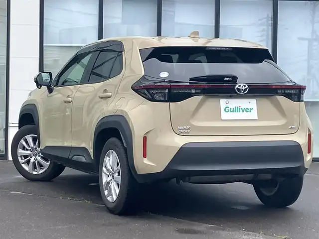 トヨタ ヤリスクロス G 道南・函館 2022(令4)年 3.8万km ベージュ 純正ディスプレイオーディオ/バックカメラ/衝突被害軽減ブレーキシステム/横滑り防止装置/パーキングサポートブレーキ/ダウンヒルコントロールアシスト/前後クリアランスソナー/オートブレーキホールド/ロードサインアシスト/ハンドルヒーター/シートヒーター（D＋N席）/オートハイビーム/エンジンスターター/スペアキー/純正アルミホイール