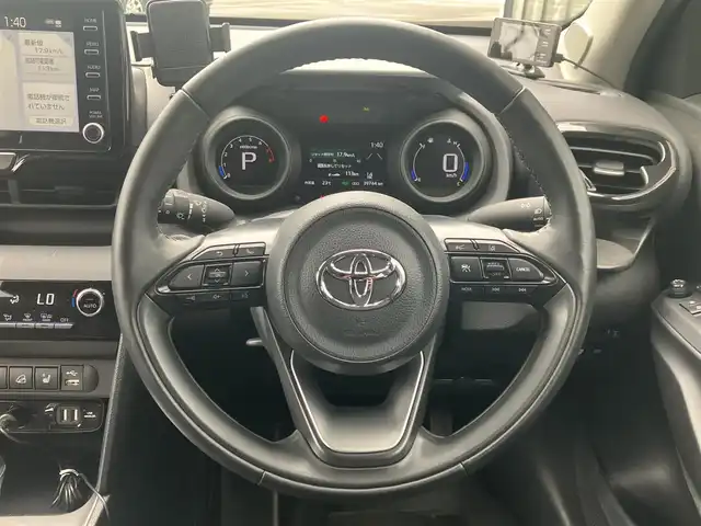 トヨタ ヤリスクロス G 道南・函館 2022(令4)年 3.8万km ベージュ 純正ディスプレイオーディオ/バックカメラ/衝突被害軽減ブレーキシステム/横滑り防止装置/パーキングサポートブレーキ/ダウンヒルコントロールアシスト/前後クリアランスソナー/オートブレーキホールド/ロードサインアシスト/ハンドルヒーター/シートヒーター（D＋N席）/オートハイビーム/エンジンスターター/スペアキー/純正アルミホイール