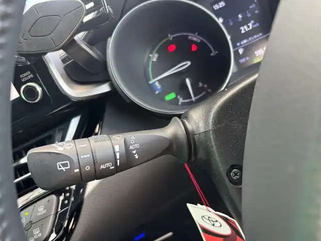 トヨタ Ｃ－ＨＲ G モード ネロ セーフティプラス 京都府 2020(令2)年 4.4万km ホワイトパールクリスタルシャイン TRDエアロ/純正8インチディスプレイオーディオ、地デジ/トヨタセーフティセンス/・プリクラッシュセーフティシステム/・レーントレーシングアシスト/・オートマチックハイビーム/・レーダークルーズコントロール/・ロードサインアシスト/ビルトインETC/USB端子/パノラミックビューモニター/ブラインドスポットモニター/LEDヘッドランプ/スペアキー/保証書