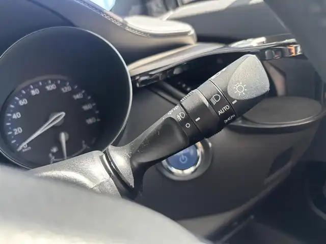 トヨタ Ｃ－ＨＲ G モード ネロ セーフティプラス 京都府 2020(令2)年 4.4万km ホワイトパールクリスタルシャイン TRDエアロ/純正8インチディスプレイオーディオ、地デジ/トヨタセーフティセンス/・プリクラッシュセーフティシステム/・レーントレーシングアシスト/・オートマチックハイビーム/・レーダークルーズコントロール/・ロードサインアシスト/ビルトインETC/USB端子/パノラミックビューモニター/ブラインドスポットモニター/LEDヘッドランプ/スペアキー/保証書