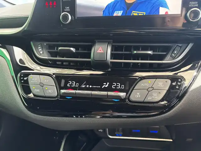 トヨタ Ｃ－ＨＲ G モード ネロ セーフティプラス 京都府 2020(令2)年 4.4万km ホワイトパールクリスタルシャイン TRDエアロ/純正8インチディスプレイオーディオ、地デジ/トヨタセーフティセンス/・プリクラッシュセーフティシステム/・レーントレーシングアシスト/・オートマチックハイビーム/・レーダークルーズコントロール/・ロードサインアシスト/ビルトインETC/USB端子/パノラミックビューモニター/ブラインドスポットモニター/LEDヘッドランプ/スペアキー/保証書