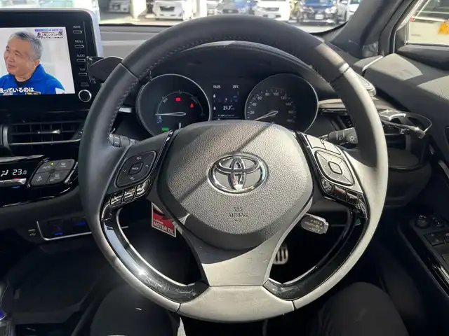 トヨタ Ｃ－ＨＲ G モード ネロ セーフティプラス 京都府 2020(令2)年 4.4万km ホワイトパールクリスタルシャイン TRDエアロ/純正8インチディスプレイオーディオ、地デジ/トヨタセーフティセンス/・プリクラッシュセーフティシステム/・レーントレーシングアシスト/・オートマチックハイビーム/・レーダークルーズコントロール/・ロードサインアシスト/ビルトインETC/USB端子/パノラミックビューモニター/ブラインドスポットモニター/LEDヘッドランプ/スペアキー/保証書