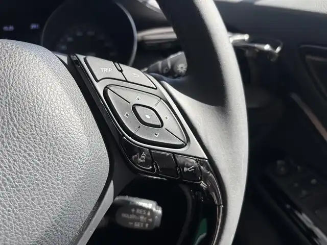 トヨタ Ｃ－ＨＲ G モード ネロ セーフティプラス 京都府 2020(令2)年 4.4万km ホワイトパールクリスタルシャイン TRDエアロ/純正8インチディスプレイオーディオ、地デジ/トヨタセーフティセンス/・プリクラッシュセーフティシステム/・レーントレーシングアシスト/・オートマチックハイビーム/・レーダークルーズコントロール/・ロードサインアシスト/ビルトインETC/USB端子/パノラミックビューモニター/ブラインドスポットモニター/LEDヘッドランプ/スペアキー/保証書