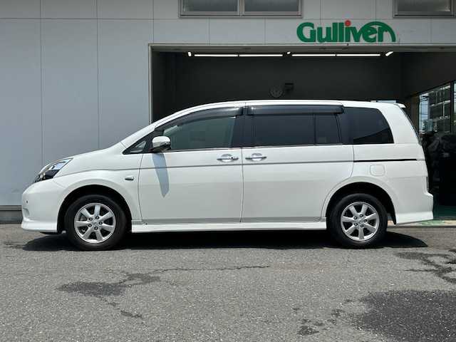 トヨタ アイシス プラタナ Vセレクション ブラン 宮城県 2014(平26)年 5万km ホワイトパールクリスタルシャイン ワンオーナー/純正ナビ（AM/FM/BT/TV/SD）/４WD/両側パワースライドドア/３列シート/コーナーセンサー/横滑り防止装置/LEDライト/オートライト/ETC/ドライブレコーダー（前後）/サマータイヤ純正AW（195/65/R15）/サマータイヤ社外AW積込み（205/55R16）/スタッドレスタイヤ社外AW積込（195/65R15）/保証書