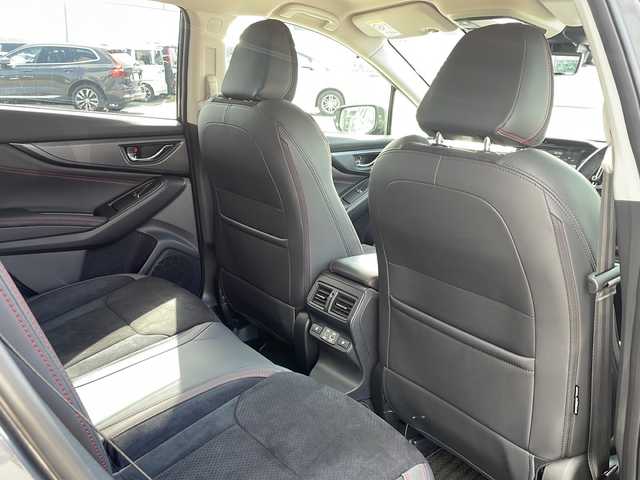 スバル レヴォーグ STIスポーツ EX ブラックインテリアセレ 岩手県 2024(令6)年 1.8万km マグネタイトグレーメタリック ・４WD/・純正メモリナビ（AppleCarplay/AndroidAuto/BT/USB/AUX/AM//FM/フルセグテレビ）/・アイサイトX/・渋滞時ハンズオフアシスト/・アクティブレーンチェンジアシスト/・ドライバー異常時対応システム/・カーブ前速度制御/・アラウンドビューモニター/・純正デジタルインナーミラー/・純正ドライブレコーダー前後/・ハーフレザーシート/・純正フロアマット/・パワーシート（運転席・助手席）/・横滑り防止機能/・LEDライト/・コーナーセンサー前後/・パワーバックドア/・パドルシフト/・プリクラッシュブレーキ/・車間距離警報/・エマージェンシーレーンキープアシスト/・車線逸脱防止機能/・後側方警戒支援システム/・ビークルダイナミクスコントロール/・ステアリング連動ヘッドランプ/・アイドリングストップ/・STI専用ステアリング