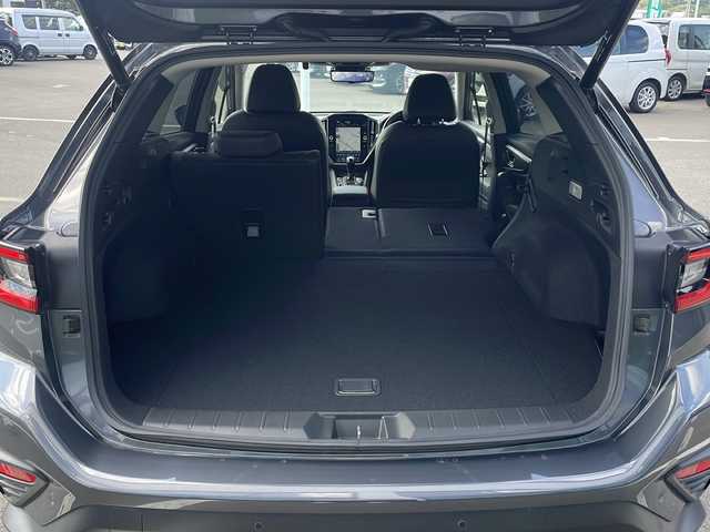 スバル レヴォーグ STIスポーツ EX ブラックインテリアセレ 岩手県 2024(令6)年 1.8万km マグネタイトグレーメタリック ・４WD/・純正メモリナビ（AppleCarplay/AndroidAuto/BT/USB/AUX/AM//FM/フルセグテレビ）/・アイサイトX/・渋滞時ハンズオフアシスト/・アクティブレーンチェンジアシスト/・ドライバー異常時対応システム/・カーブ前速度制御/・アラウンドビューモニター/・純正デジタルインナーミラー/・純正ドライブレコーダー前後/・ハーフレザーシート/・純正フロアマット/・パワーシート（運転席・助手席）/・横滑り防止機能/・LEDライト/・コーナーセンサー前後/・パワーバックドア/・パドルシフト/・プリクラッシュブレーキ/・車間距離警報/・エマージェンシーレーンキープアシスト/・車線逸脱防止機能/・後側方警戒支援システム/・ビークルダイナミクスコントロール/・ステアリング連動ヘッドランプ/・アイドリングストップ/・STI専用ステアリング